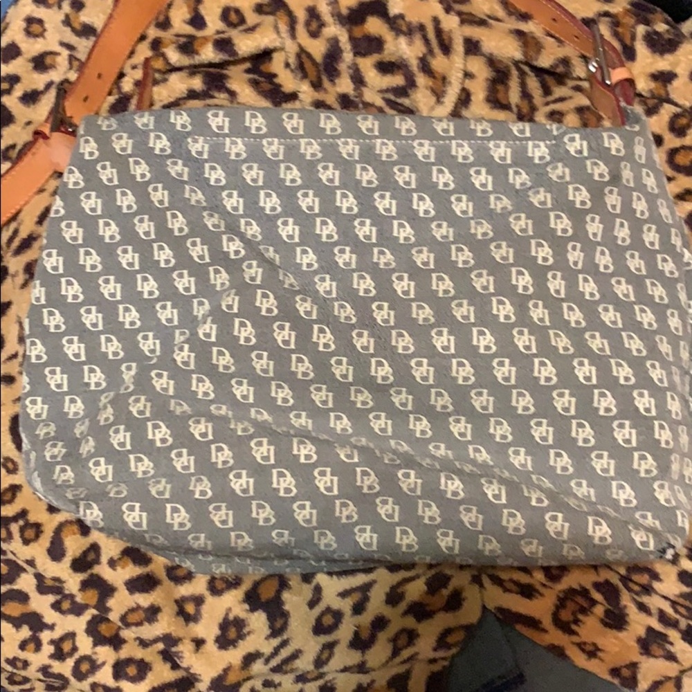9x141/2” Dooney & Bourke Shoulder Bag - Picture 14 of 16